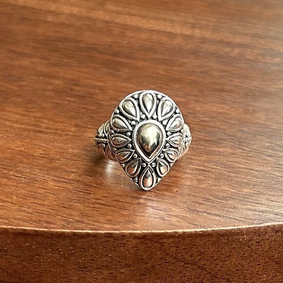 JAI JOHN HARDY Sterling Silver and 14K Gold Lotus Petal Ring Size 8 - Picture 1 of 6
